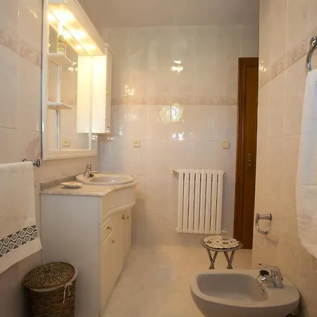 Casa La Ventiquina * La Pinera (Morcin, Asturias)